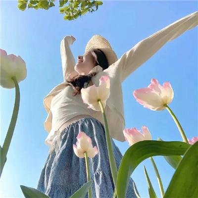 嫁进豪门后，小可怜被宠上天